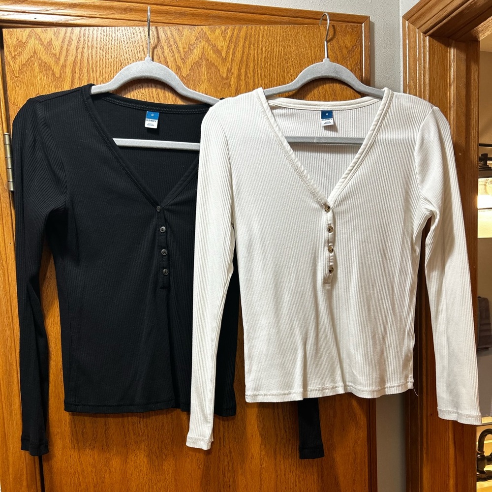 Old Navy Women's V-Neck Button-Up Tops - Black and Cream